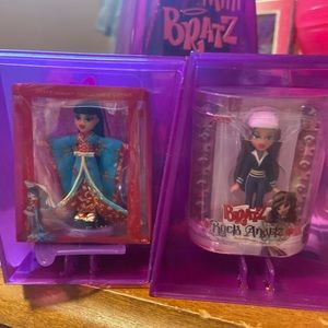 Bratz mini dolls